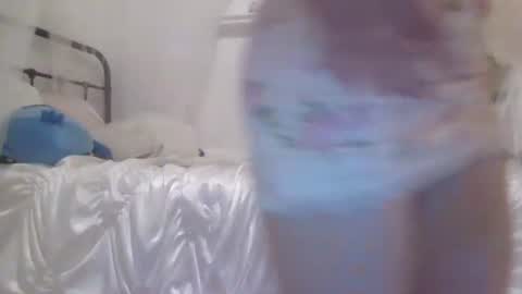 Snapshot of bedazzlemykitty chatting on April 2026 03:48:01 AM bedazzlemykitty online show from April 2026 03:48:01 AM