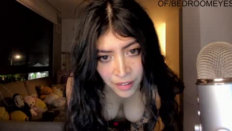 Snapshot of bedroomeyess chatting on January 2025 11:55:02 PM Amber UwU IM MOVING AND IS CRAZY ILL BE BACK VERY SOON 3 MISS YA ALREADY online show from January 2025 11:55:02 PM