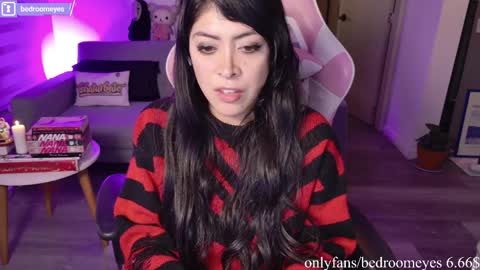 Snapshot of bedroomeyess chatting on April 2026 01:33:01 AM Amber UwU IM MOVING AND IS CRAZY ILL BE BACK VERY SOON 3 MISS YA ALREADY online show from April 2026 01:33:01 AM