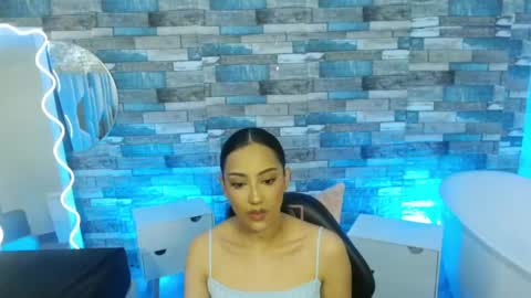 BELLA online show from September 2025 02:28:02 PM