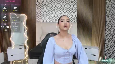 BELLA online show from October 2025 03:02:02 PM