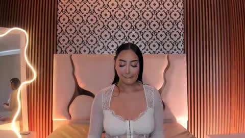 BELLA online show from February 2026 12:27:01 PM