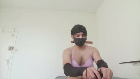 Snapshot of beenishcrossdresser chatting on December 2025 02:22:01 PM beenishcrossdresser online show from December 2025 02:22:01 PM