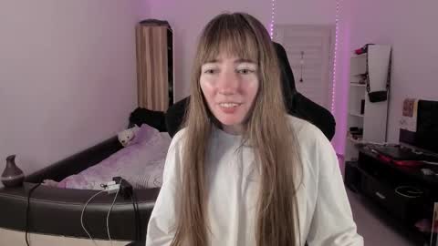 Lisa online show from September 2025 07:35:01 PM