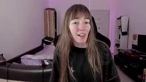 Lisa online show from September 2025 12:16:01 PM