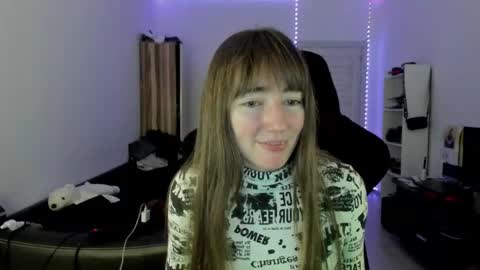 Lisa online show from October 2025 07:12:02 PM