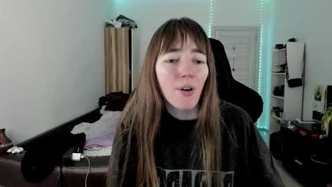 Lisa online show from October 2025 03:02:01 PM