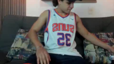 independent model online show from November 2025 08:22:02 PM