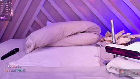 Bela online show from December 2025 07:53:02 PM