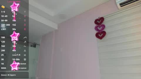 Snapshot of belinda_hills chatting on January 2025 12:27:01 AM belinda online show from January 2025 12:27:01 AM