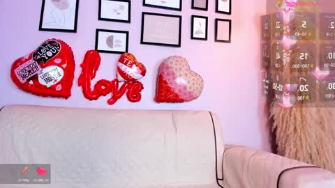 Snapshot of belinda_hills chatting on February 2025 08:05:01 PM belinda online show from February 2025 08:05:01 PM