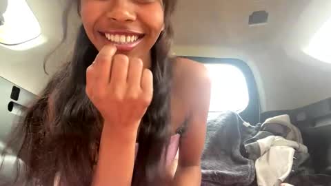 Snapshot of bella19sua chatting on September 2025 06:41:02 PM bella19sua online show from September 2025 06:41:02 PM