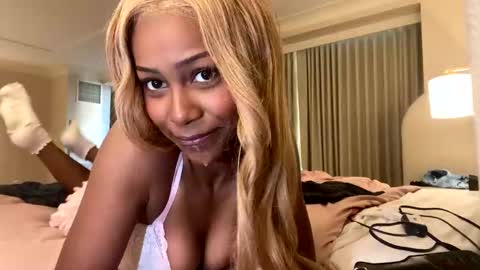 Snapshot of bella19sua chatting on October 2025 09:02:01 PM bella19sua online show from October 2025 09:02:01 PM