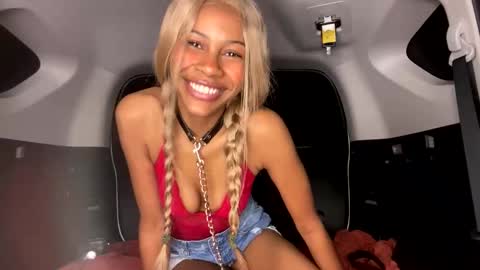 Snapshot of bella19sua chatting on October 2025 03:36:02 AM bella19sua online show from October 2025 03:36:02 AM