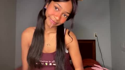 bella19sua online show from November 2025 05:18:02 AM