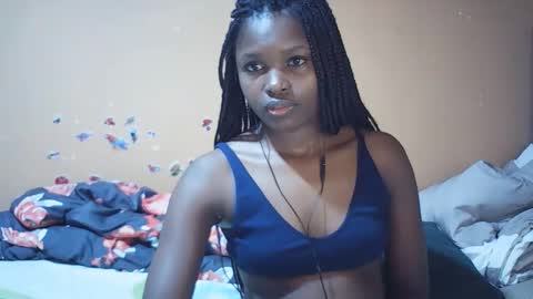 Bella online show from November 2025 03:00:02 PM