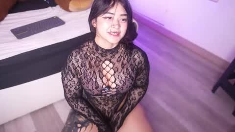 Snapshot of bella__donne chatting on April 2026 01:41:01 PM online show from April 2026 01:41:01 PM