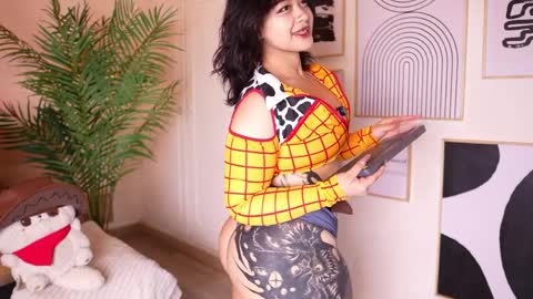 Snapshot of bella__donne chatting on April 2026 11:40:02 AM online show from April 2026 11:40:02 AM