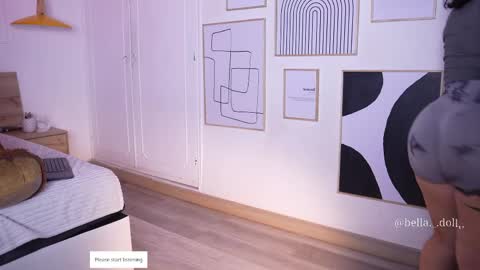 Snapshot of bella__donne chatting on April 2026 01:33:02 PM online show from April 2026 01:33:02 PM