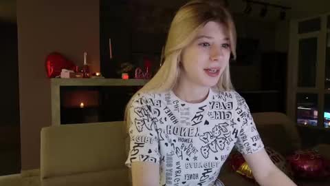 Bella online show from February 2025 06:54:01 PM