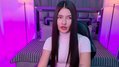 Snapshot of bella_clark2 chatting on March 2026 01:38:01 PM Bella online show from March 2026 01:38:01 PM