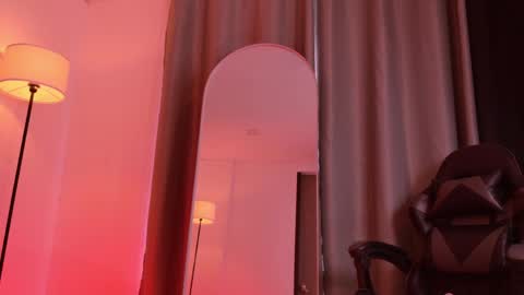 Snapshot of bella_clark2 chatting on April 2026 03:50:02 PM Bella online show from April 2026 03:50:02 PM