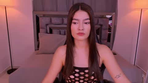 Bella  online show from May 2026 08:47:02 PM
