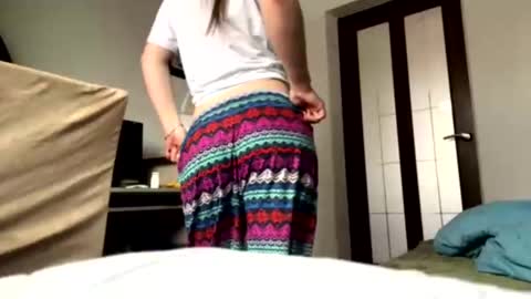 Snapshot of bella_dolletares chatting on March 2026 03:24:02 AM Hanna here Welcome online show from March 2026 03:24:02 AM