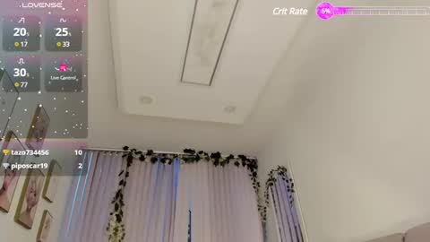 Snapshot of bella_es chatting on February 2025 10:37:01 PM Onlyfans isa bella 23 online show from February 2025 10:37:01 PM