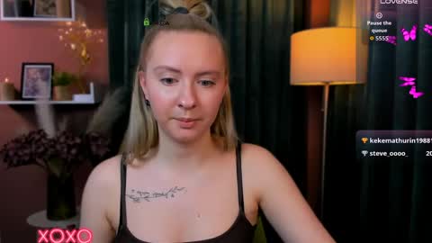 Bella online show from April 2026 09:43:01 PM