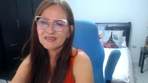 Snapshot of bella_ghisell chatting on May 2026 09:20:02 PM Bella online show from May 2026 09:20:02 PM