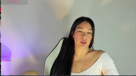 Laura online show from February 2025 07:04:02 AM