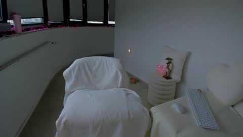 Snapshot of bella_hot77 chatting on March 2026 10:15:02 AM Anna online show from March 2026 10:15:02 AM