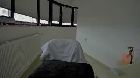 Snapshot of bella_hot77 chatting on April 2026 08:59:01 AM Anna online show from April 2026 08:59:01 AM