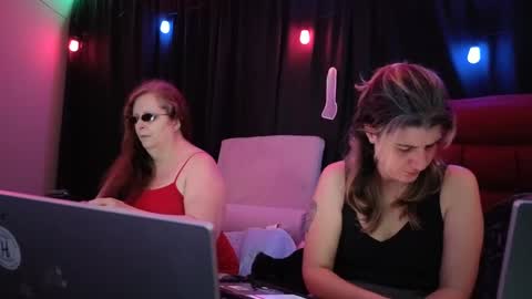 Snapshot of bella_james_1988 chatting on September 2025 04:54:01 PM Bella James online show from September 2025 04:54:01 PM