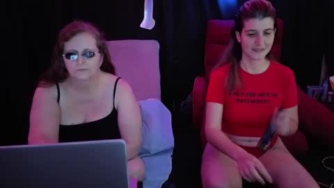 Snapshot of bella_james_1988 chatting on October 2025 11:24:02 PM Bella James online show from October 2025 11:24:02 PM