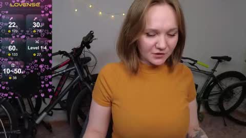 Bella online show from October 2025 08:07:01 PM