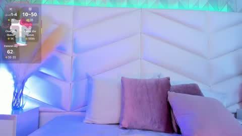 Snapshot of bella_peach_ chatting on July 2026 03:41:01 AM bella_peach_ online show from July 2026 03:41:01 AM