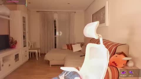 Snapshot of bella_pocahontas3 chatting on November 2025 08:18:01 PM bella_pocahontas3 online show from November 2025 08:18:01 PM