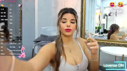 Snapshot of bella_posh chatting on October 2025 08:03:01 AM bella_posh online show from October 2025 08:03:01 AM