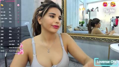 Snapshot of bella_posh chatting on October 2025 07:42:02 AM bella_posh online show from October 2025 07:42:02 AM