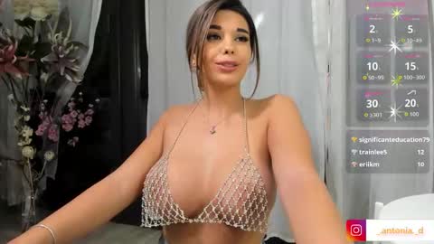 Snapshot of bella_posh chatting on November 2025 06:39:01 PM bella_posh online show from November 2025 06:39:01 PM