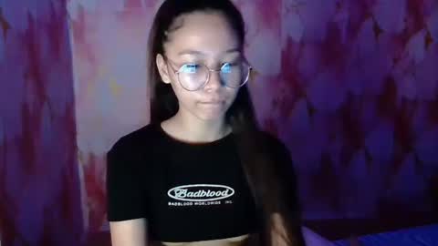 Snapshot of bella_saero chatting on June 2026 11:34:01 AM bella online show from June 2026 11:34:01 AM