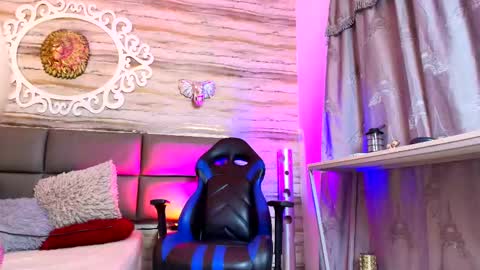 Snapshot of bella_salvatore chatting on September 2025 04:38:02 AM     online show from September 2025 04:38:02 AM