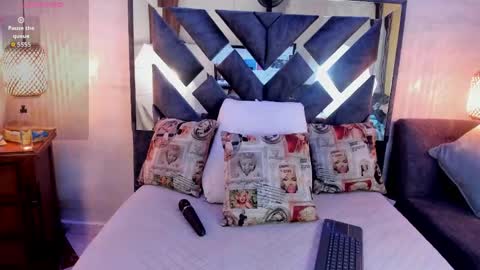 bella_volup online show from June 2026 11:49:02 AM