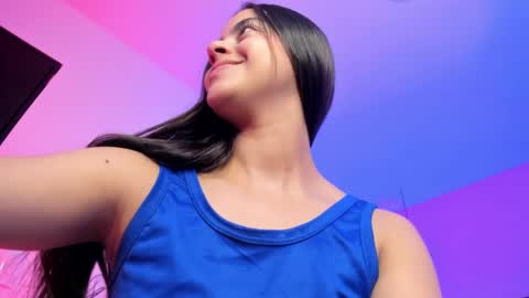 Snapshot of bella_walker_ chatting on April 2026 08:09:02 PM BELLA online show from April 2026 08:09:02 PM