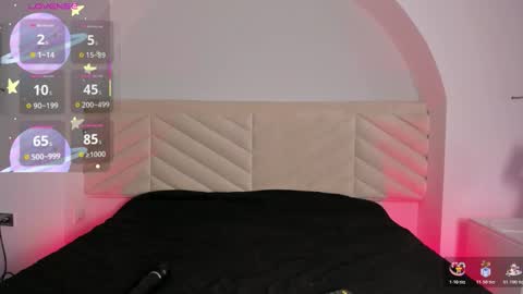 Snapshot of bella_williiams_ chatting on January 2026 12:18:01 PM Bella online show from January 2026 12:18:01 PM