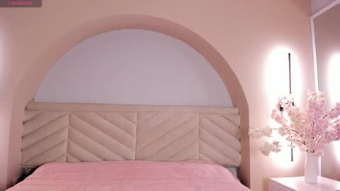 Snapshot of bella_williiams_ chatting on February 2026 12:08:01 PM Bella online show from February 2026 12:08:01 PM