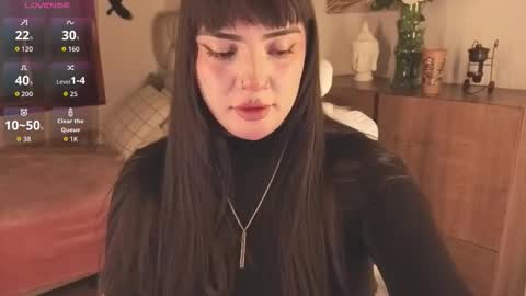 Bella  online show from December 2025 11:38:02 AM