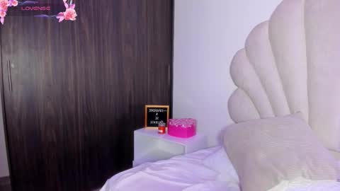 Bella Dajud online show from October 2025 12:00:02 AM